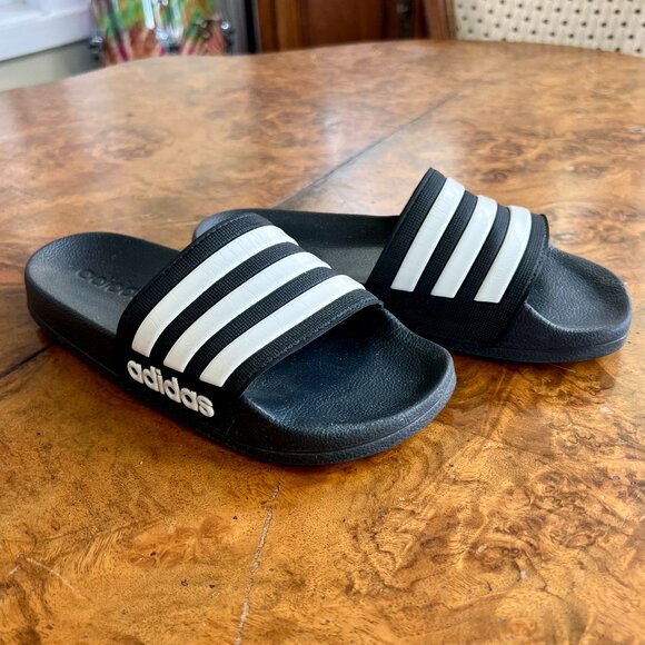 Adidas Shower Slides, Black with White Stripes, Mens Size 3, Women Size 5 - Picture 1 of 6